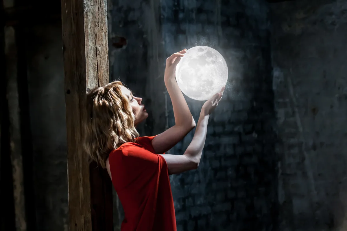 Moonlight Sonata: An Emotional Dance with Beethoven